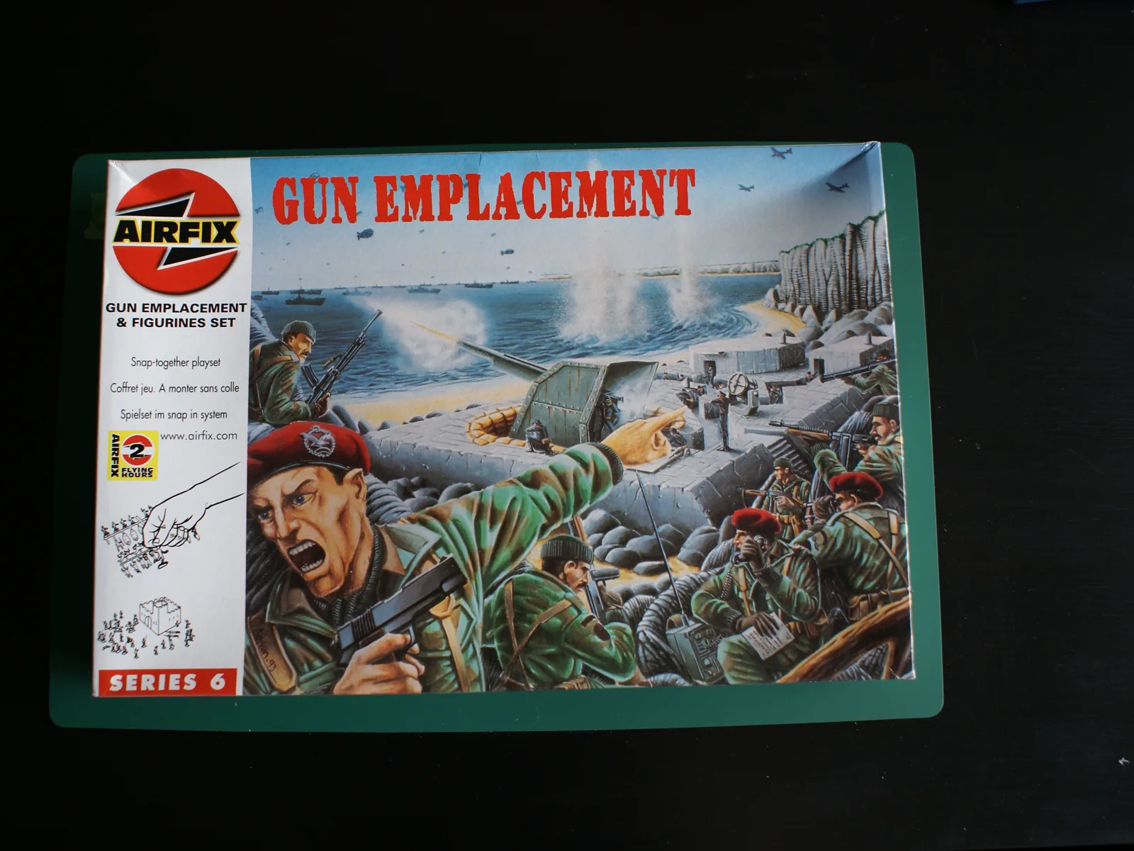 The box of the Airfix Gun Emplacement kit
